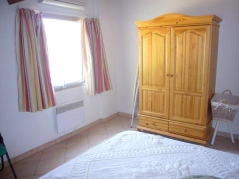 Les Cigales Bed and Breakfast Saint-Andiol Δωμάτιο φωτογραφία